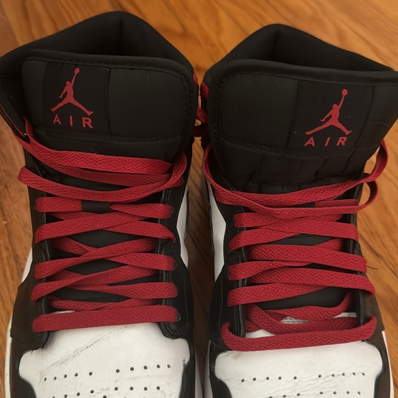 Nike - Picture 5 of 5